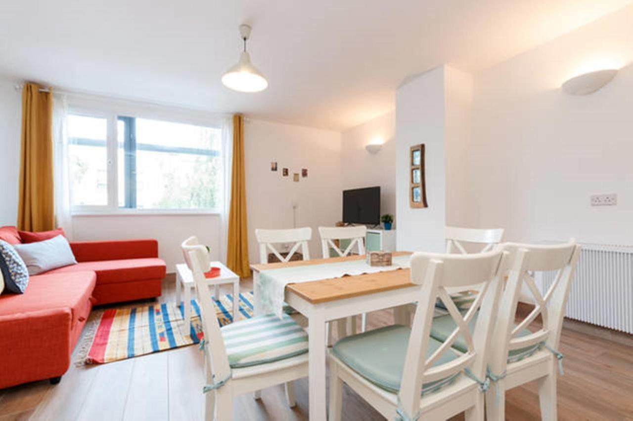 Stylish Soundproof Temple Bar Square Appartement Dublin Buitenkant foto