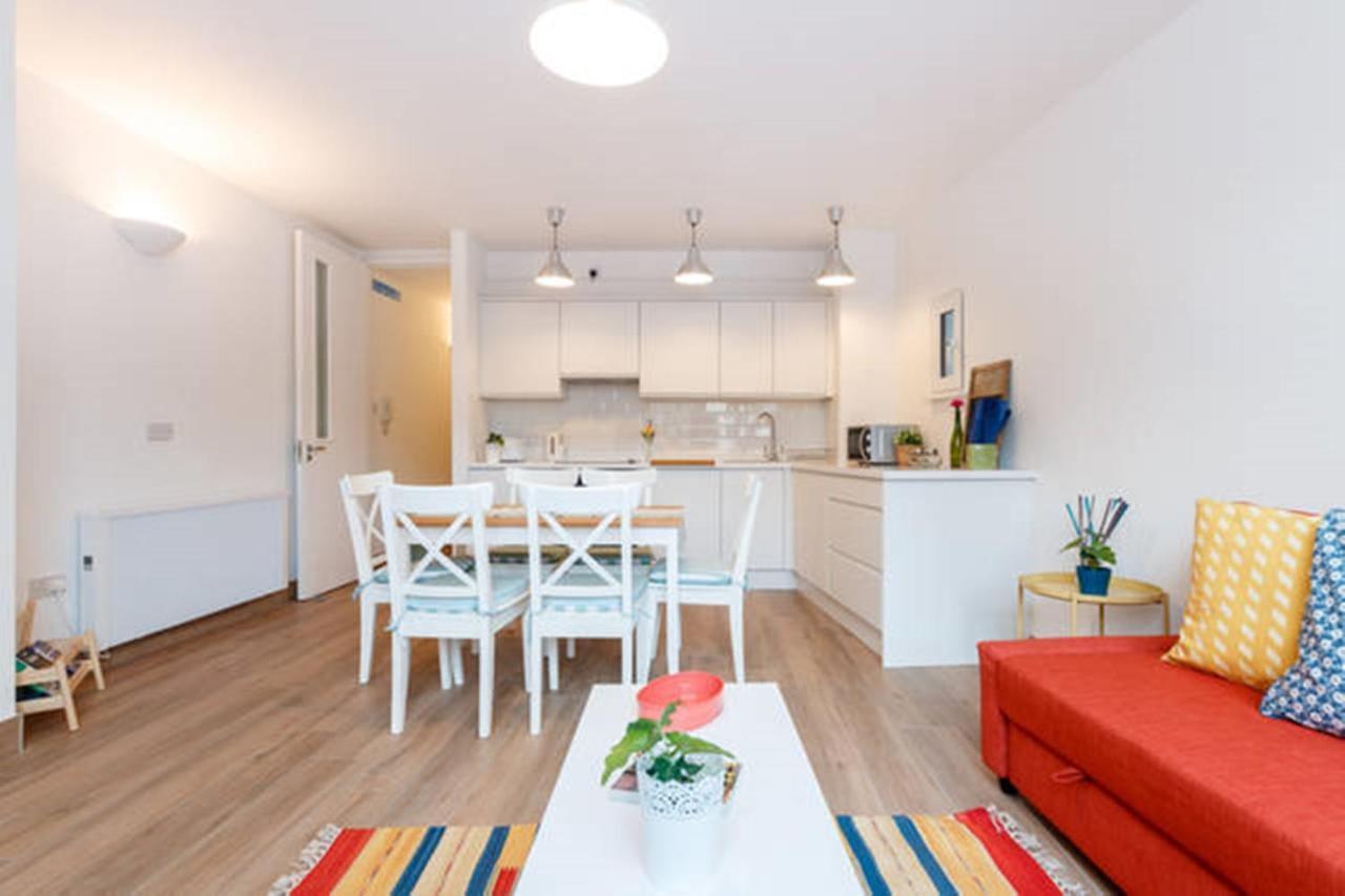 Stylish Soundproof Temple Bar Square Appartement Dublin Buitenkant foto